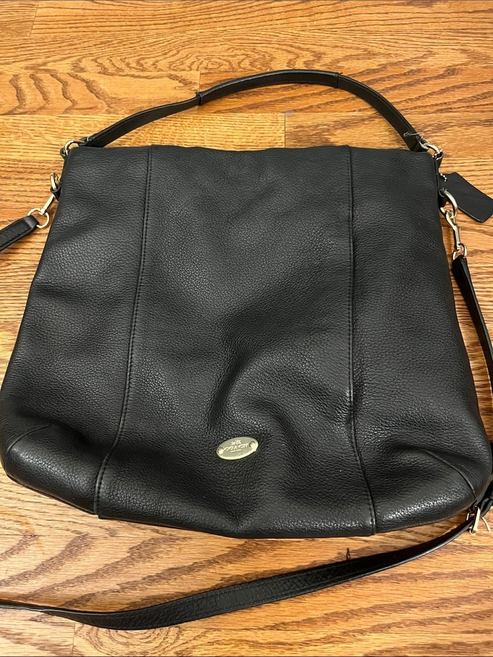 Authentic Isabelle Coach F34511 pebbled leather bag
